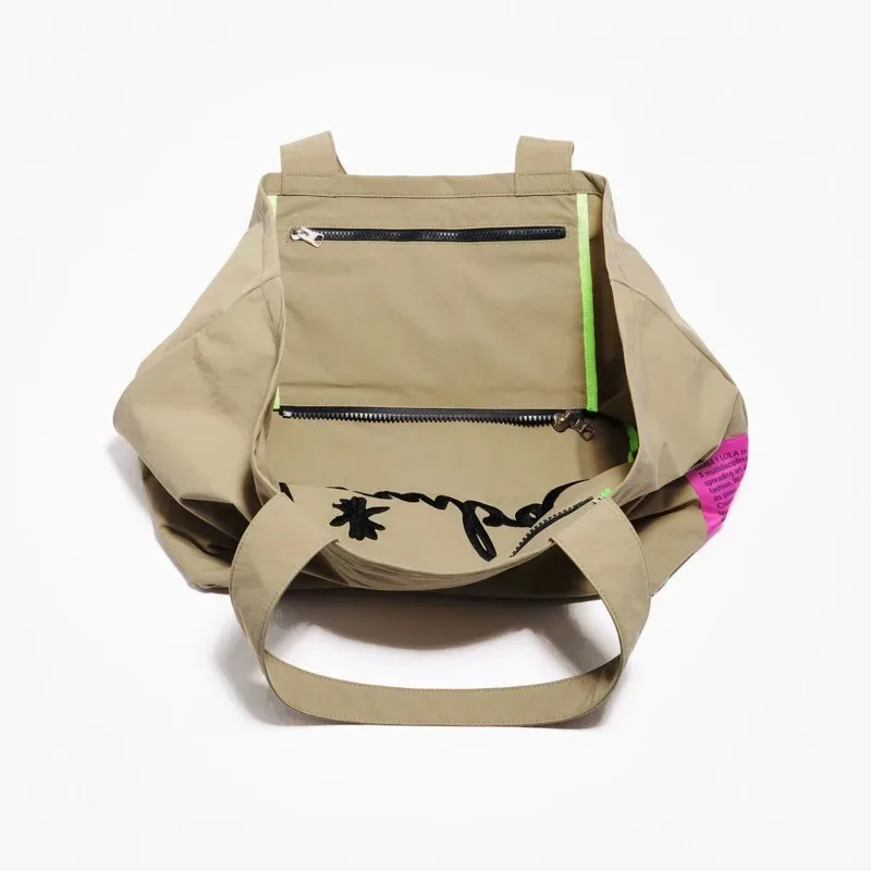 Модни чанти с бродирани букви Чанта-тоут голям капацитет ежедневни чанти през рамо Лека водоустойчива чанта за пазаруване за жени Изображение 3